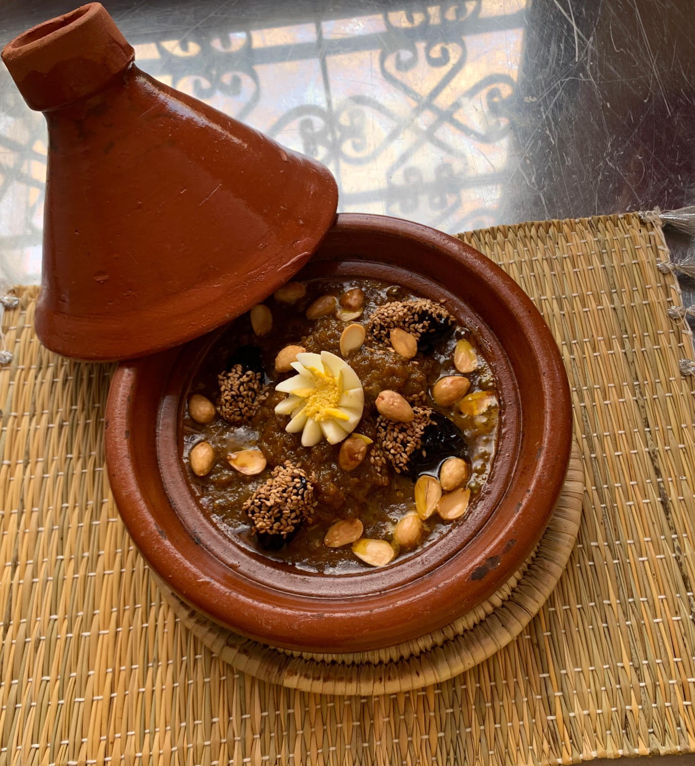 Beef tagine with prunes and almonds